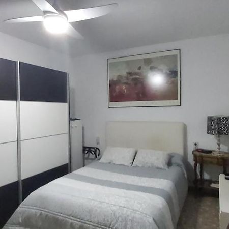 lola.- HABITACION DE MATRIMONIO, CON BAÑO PRIVADO Granada Exterior foto